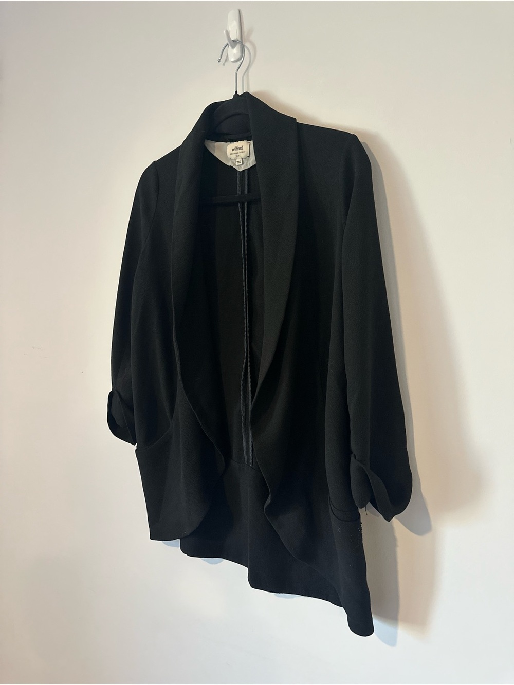 Wilfred Black Silk Tailored Blazer Jacket Size 2 Made with Japanese Fabric - Picture 4 of 11